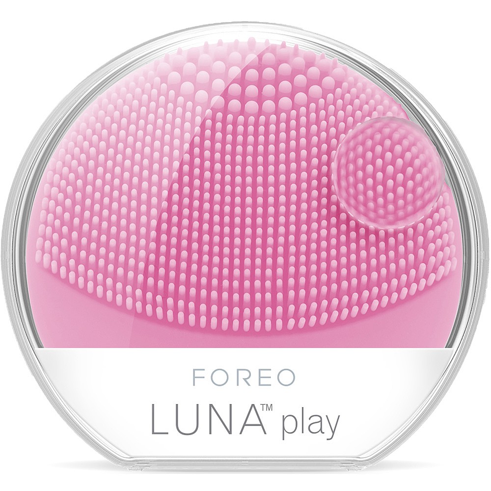 Win a Foreo LUNA play